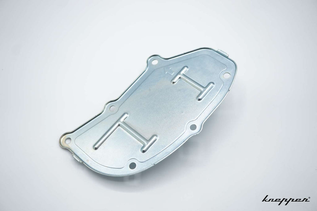 Subaru Ölabscheider Blech am Motorblock