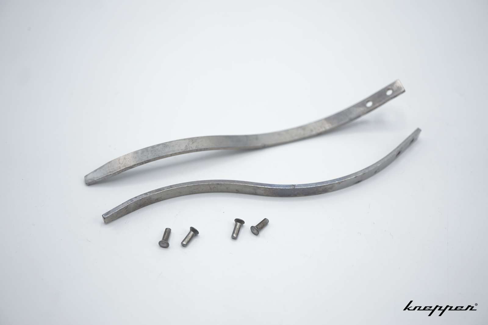 VW Käfer 1303 Feder für Windabweiser vom Schiebedach, Set