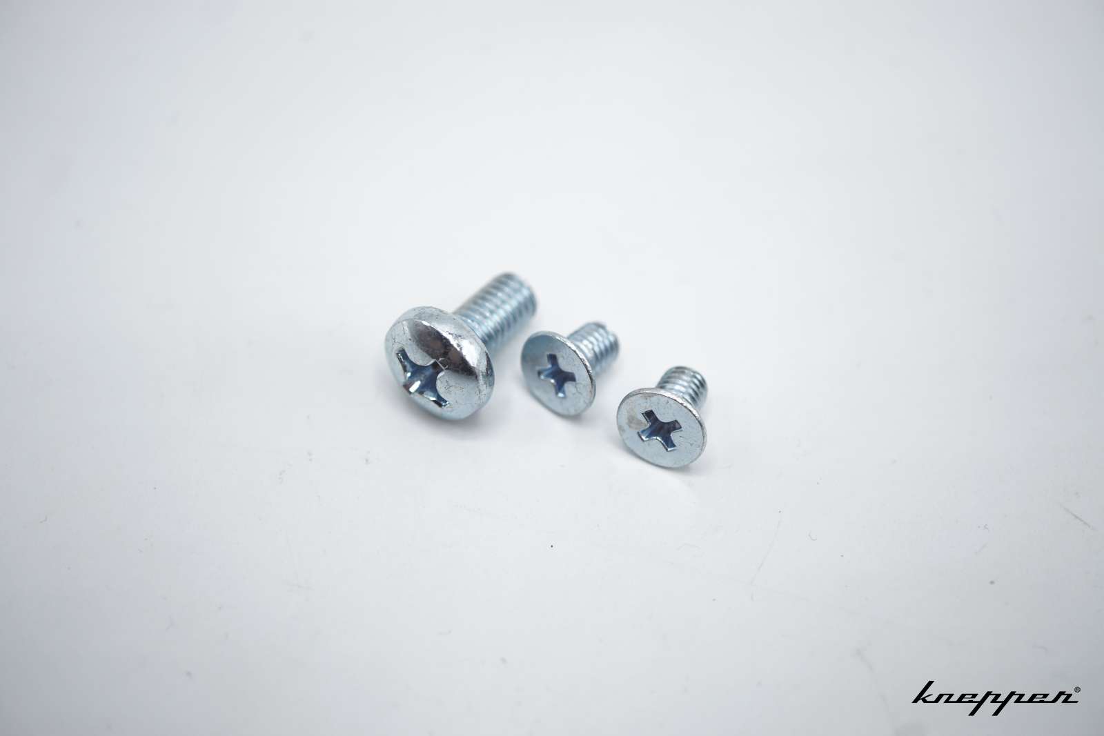 VW Käfer Cabrio Schraubenset für Verdeckverschluss, ab Bj. 08/67