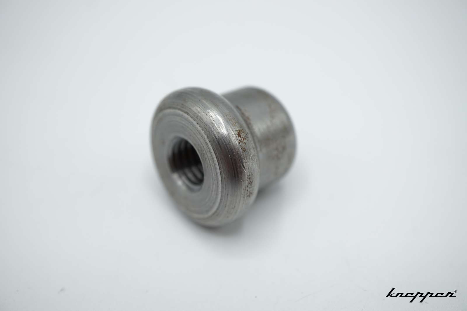VW Käfer Reparaturbolzen für Hinterachsanschlaggummi