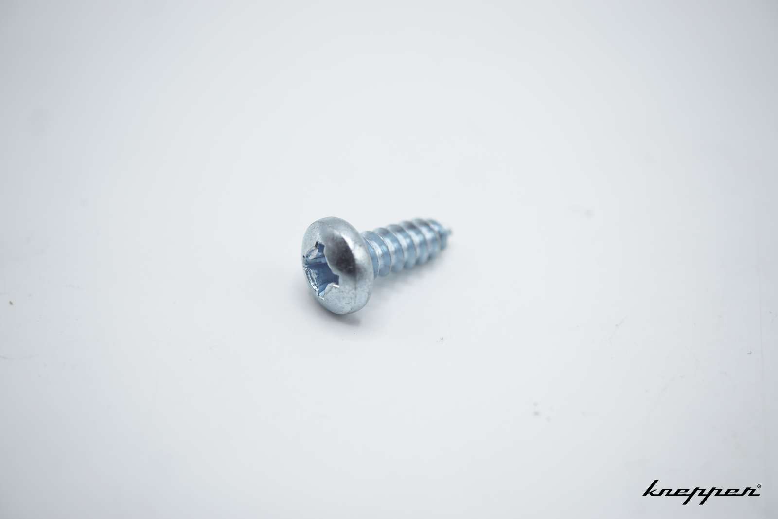 VW Käfer 1303 Schraube für Befestigung vom Armaturenbrett / Frischluftverteilung