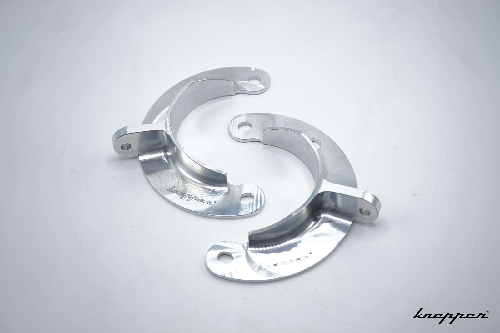 VW Käfer 1302 / 1303 Domstrebe Federbeinabstützung aus Aluminium