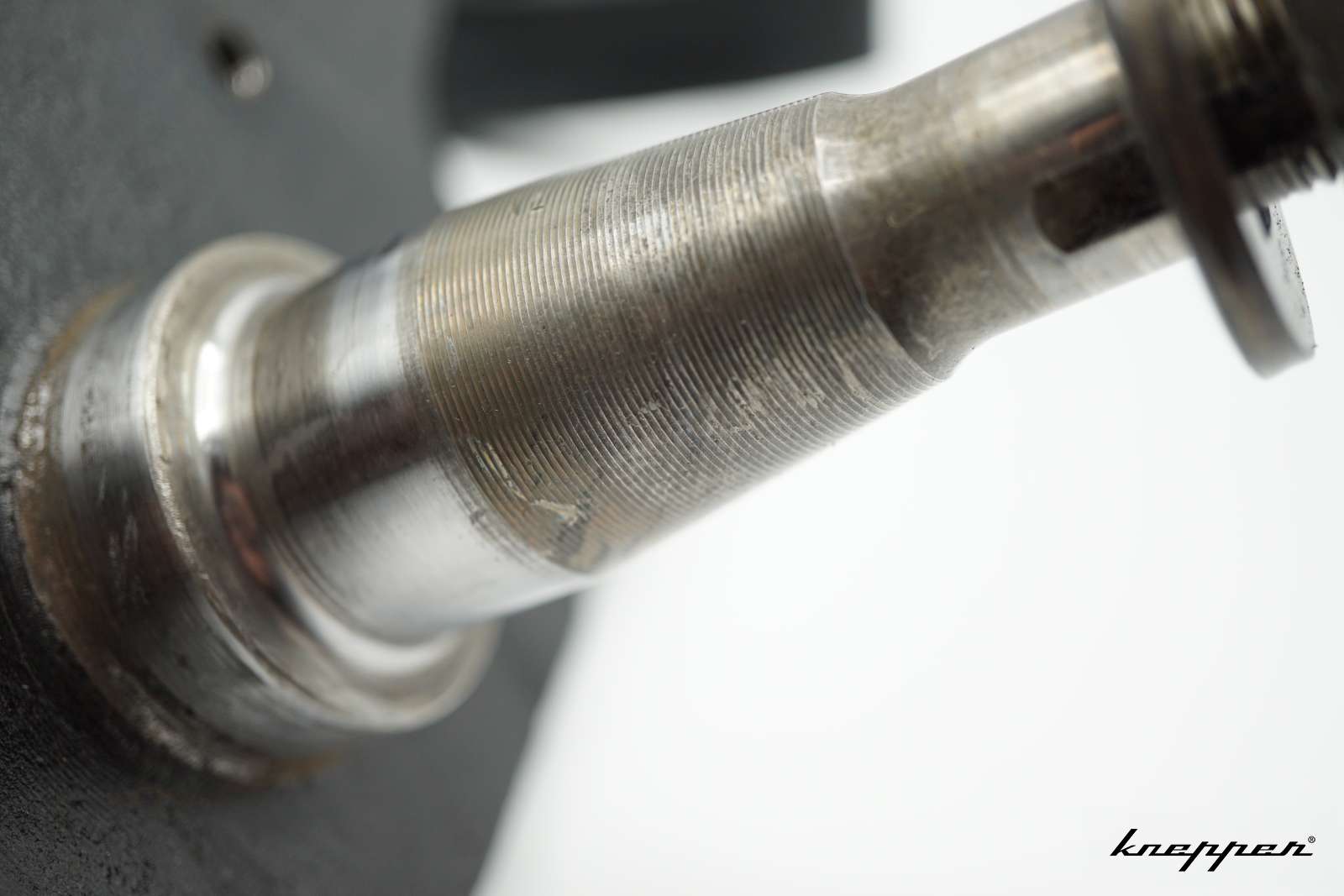 VW Käfer Scheibenbremsachsschenkel, schwarz, 3-Punkt