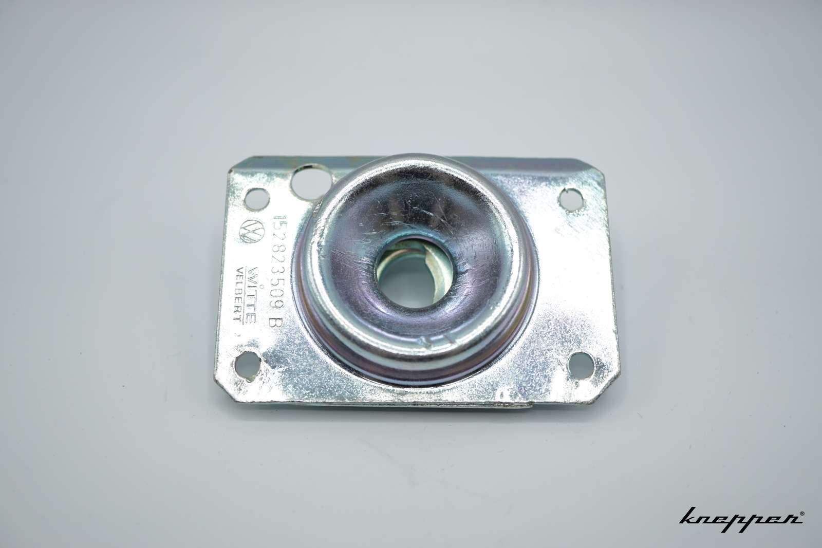 VW Käfer Fronthaubenschloß-Unterteil Bj. 08/67 - 12/77 und 1302/03