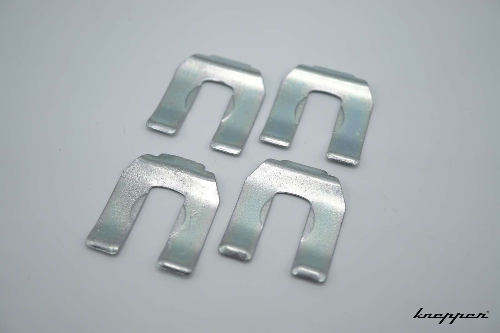 VW Käfer Befestigungsklammer für Bremsschläuche, Set, Überholt