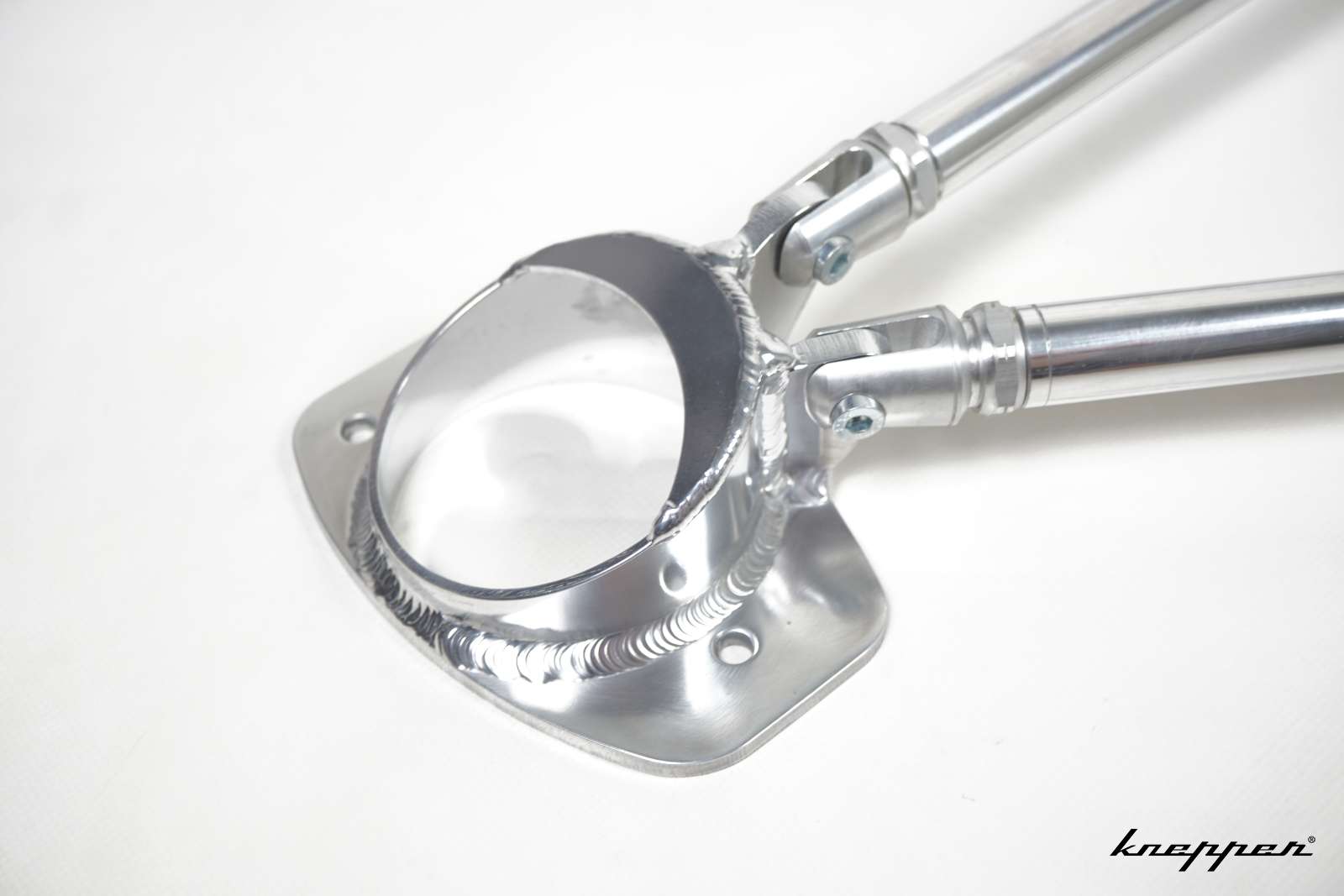 VW Käfer 1302 / 1303 Kreuzdomstrebe Federbeinabstützung aus Aluminium