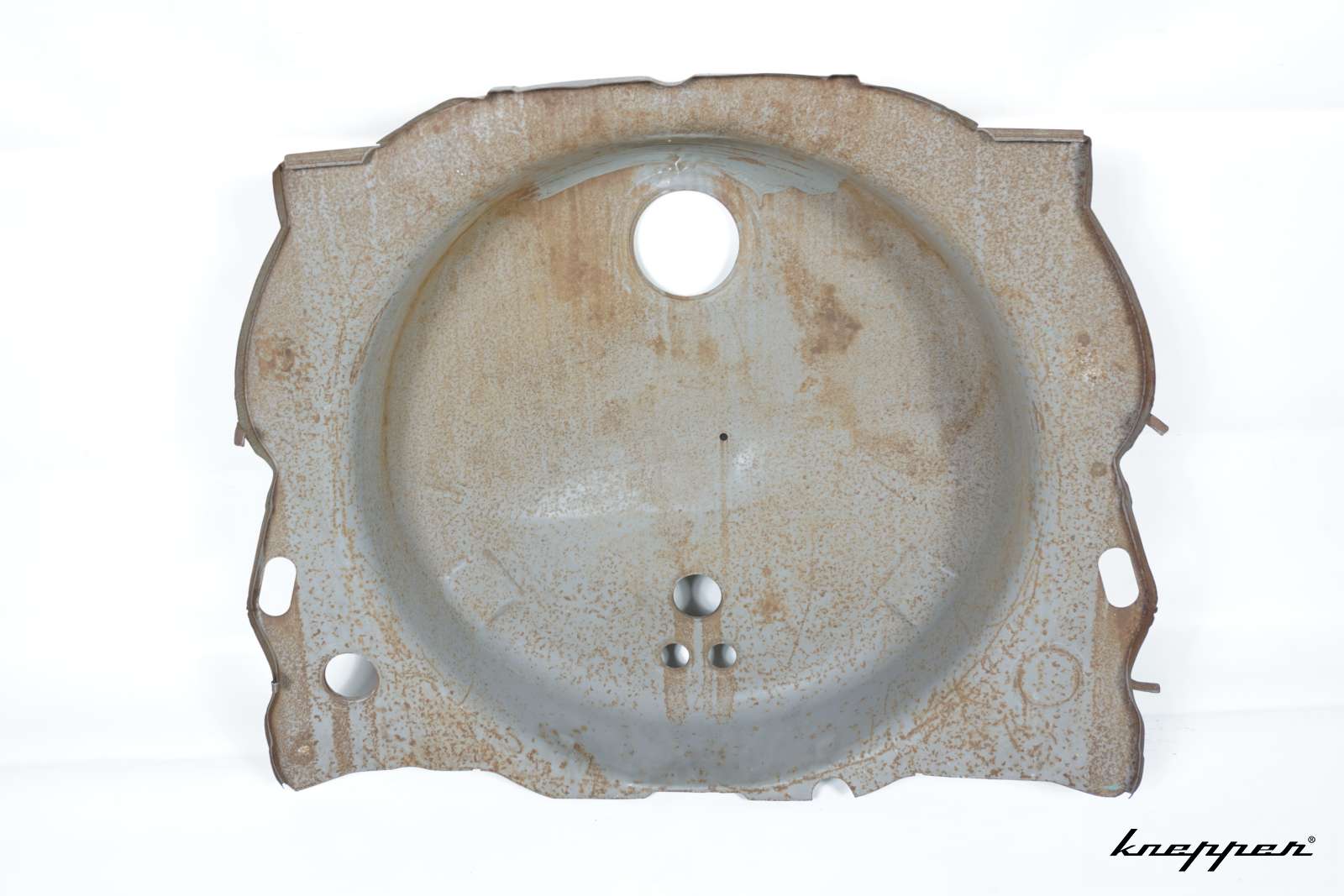 VW Käfer 1302 / 1303 Reserveradmulde, NOS