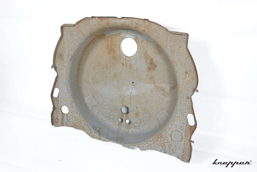 VW Käfer 1302 / 1303 Reserveradmulde, NOS
