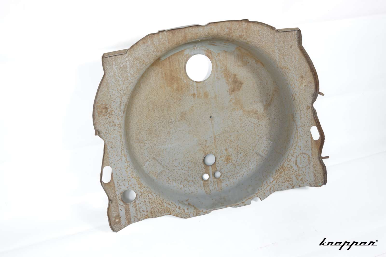VW Käfer 1302 / 1303 Reserveradmulde, NOS