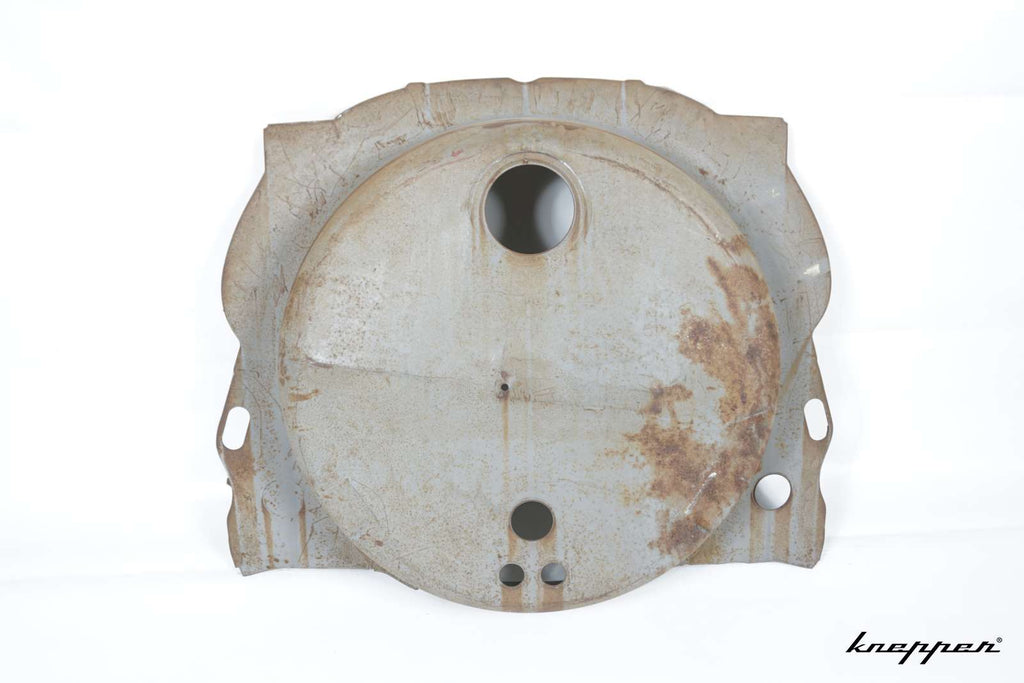 VW Käfer 1302 / 1303 Reserveradmulde, NOS