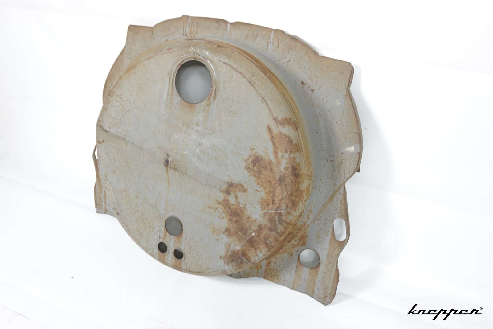 VW Käfer 1302 / 1303 Reserveradmulde, NOS