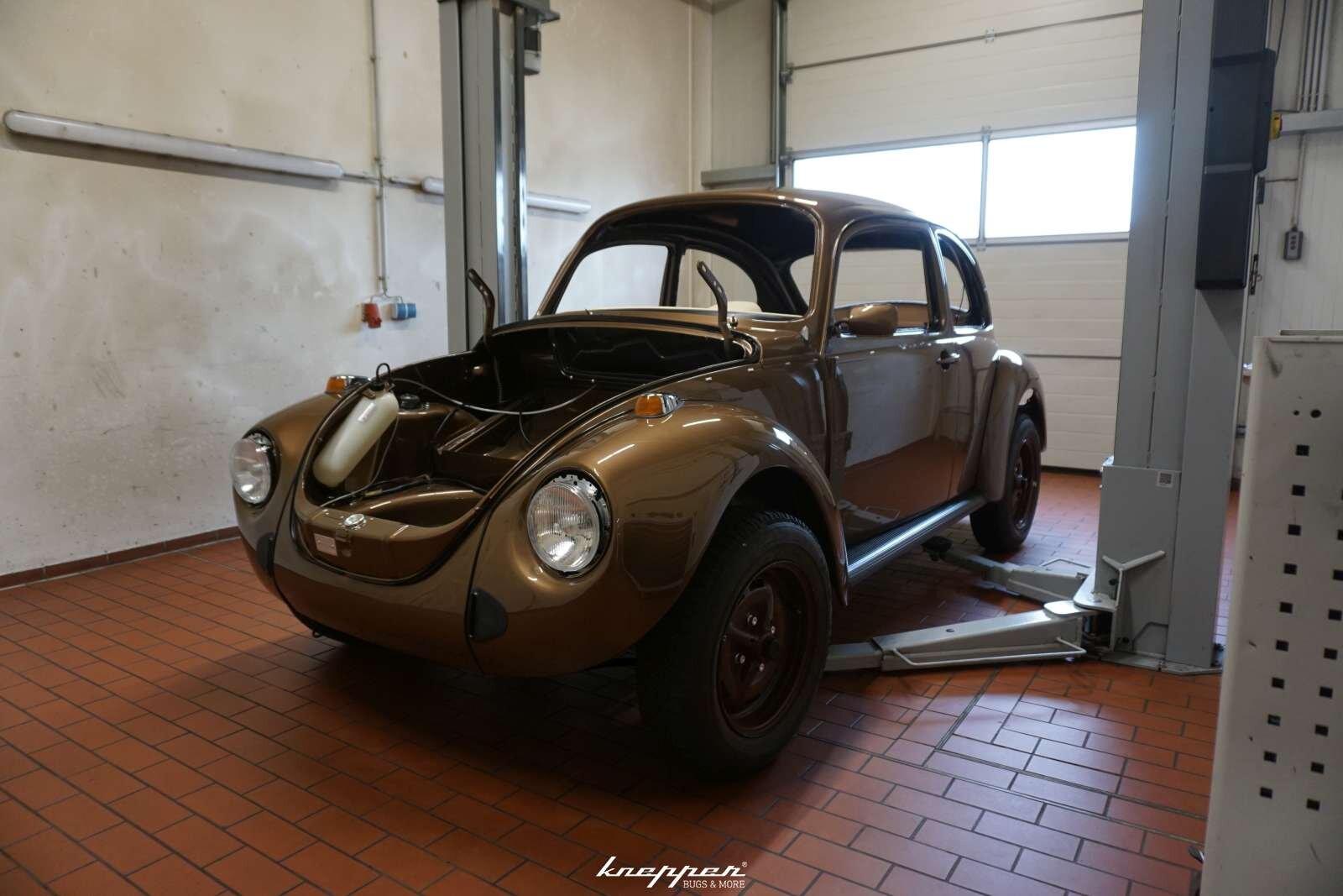 Käfer 1303 Limousine in  Achartbraun Metallic